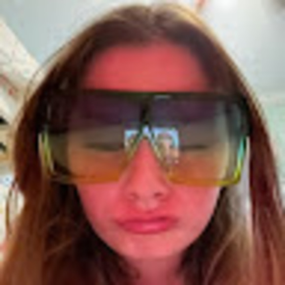 Meet your Posher, Hazel - Picture 1 of 1